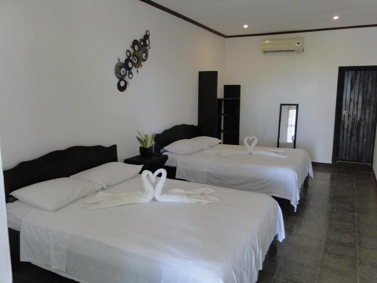Hotel Claudio & Gloria Front Coco