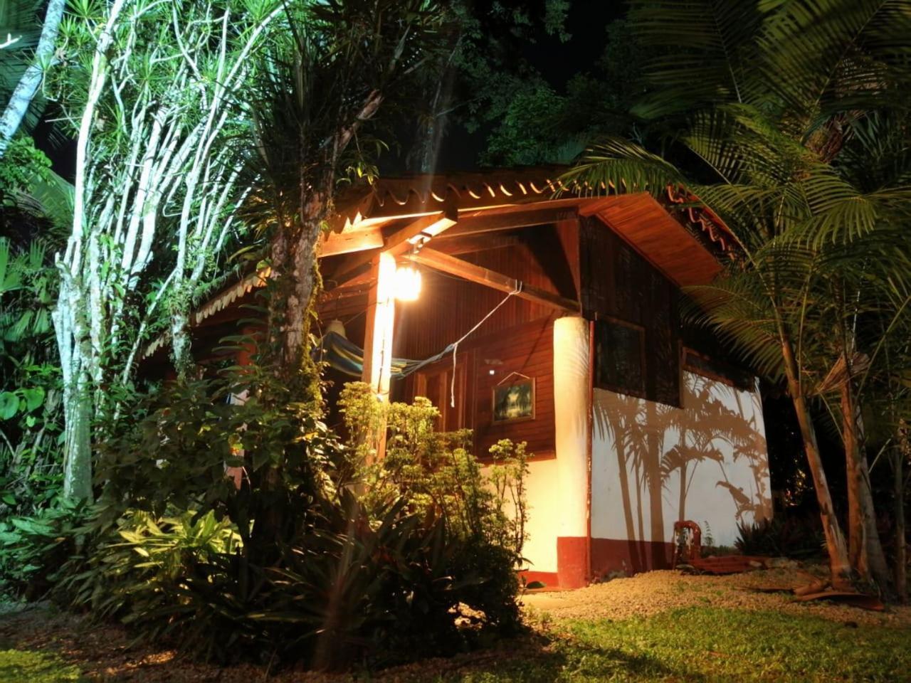 Cabinas Hibiscus Holiday home