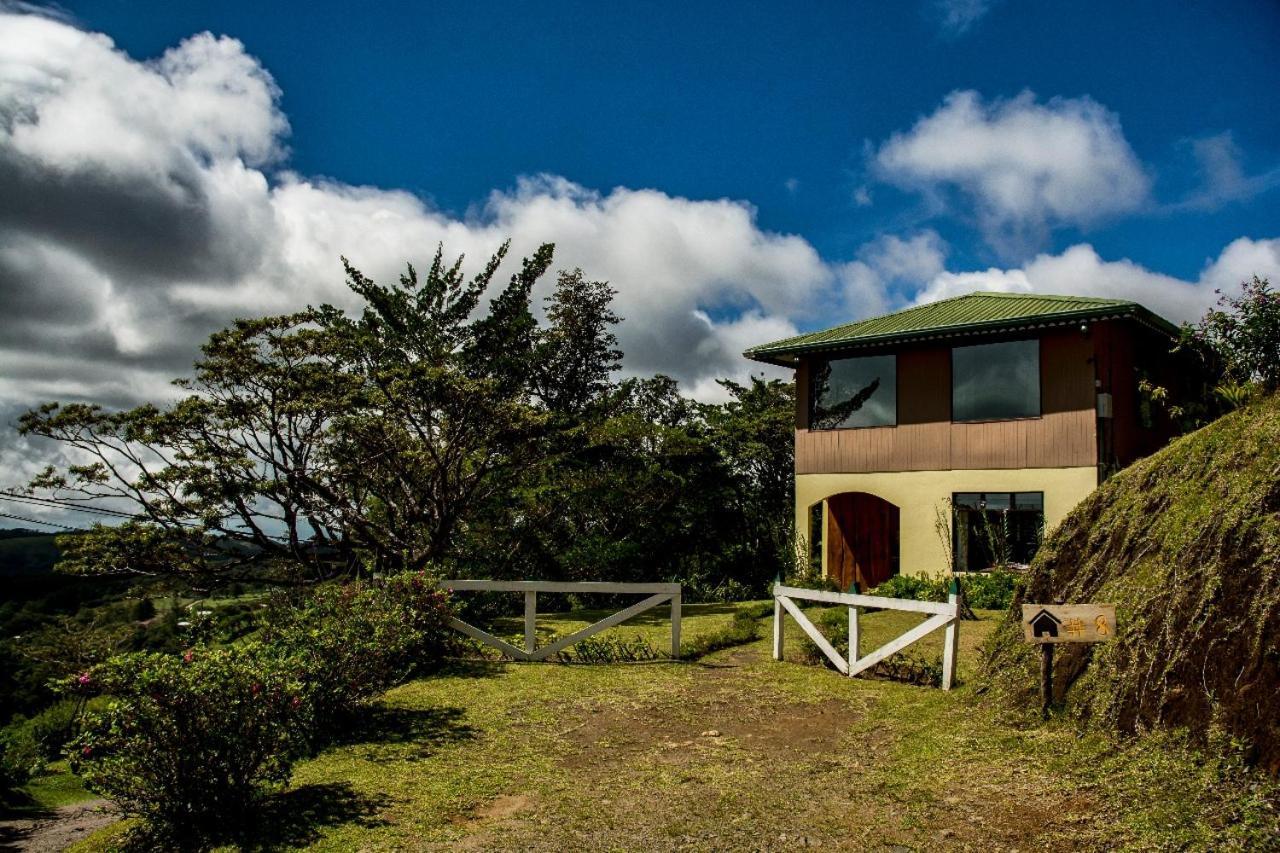 Cabinas Capulin & Farm Monteverde