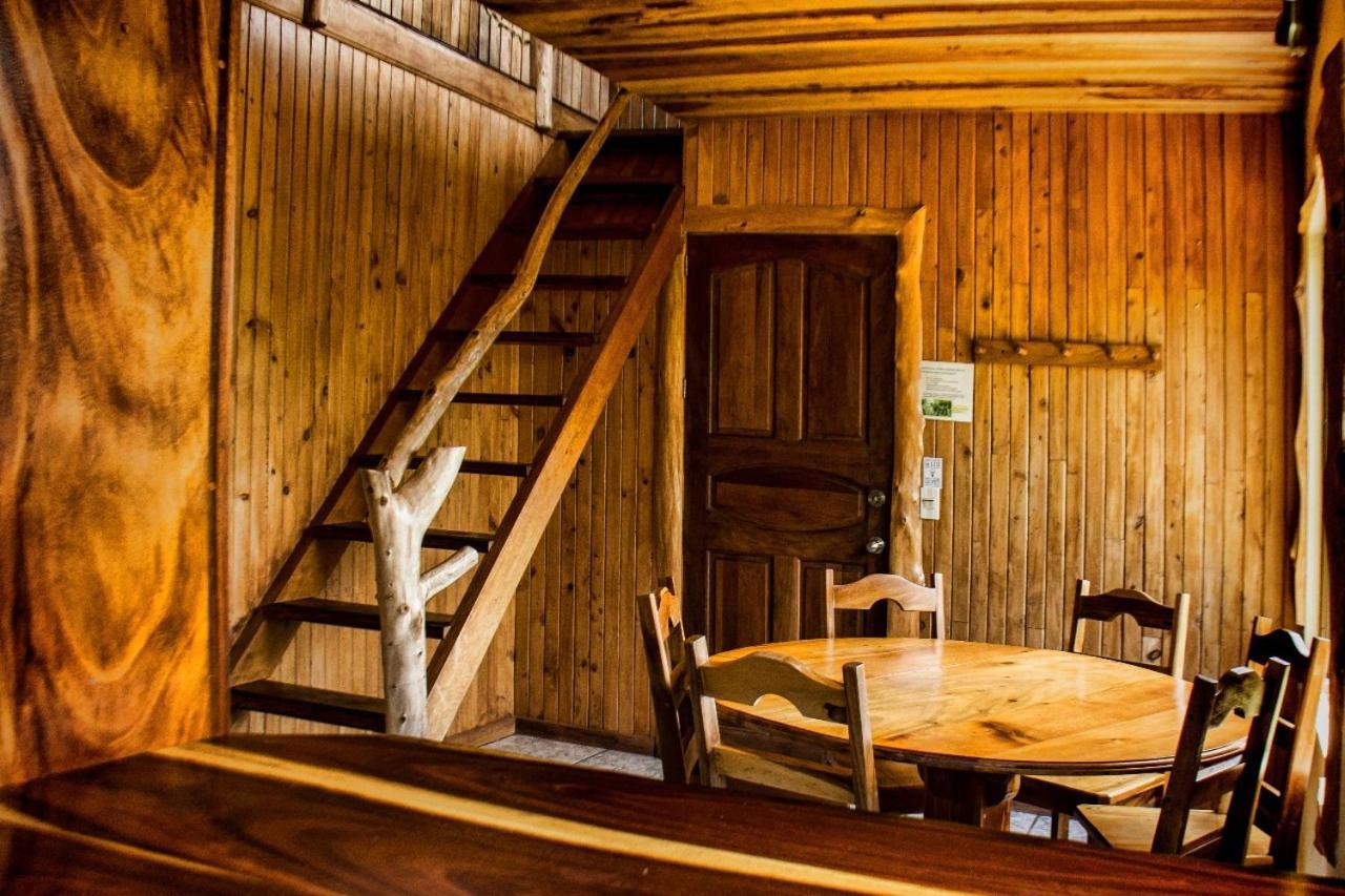 Cabinas Capulin & Farm Monteverde