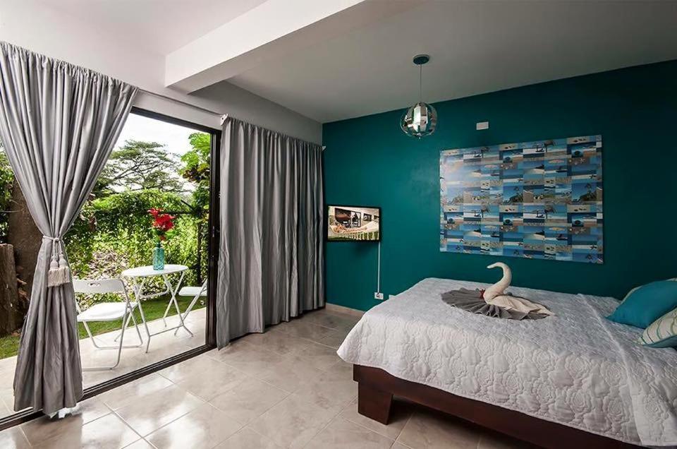 Inn Izus Place 3*
