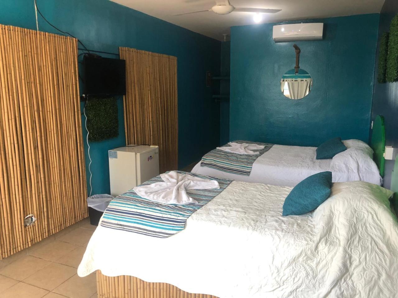 Inn Izus Place 3*