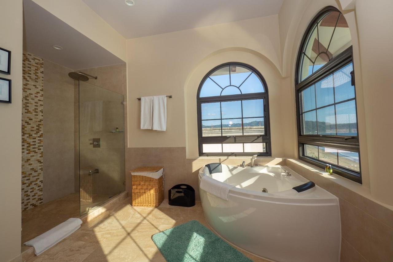 Expectacular Penthouse Frente Al Mar Con Jacuzzi Jaco