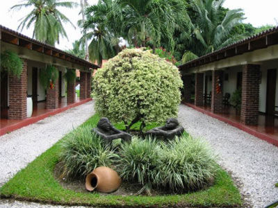 Hotel Espuelas, Bar & Restaurant