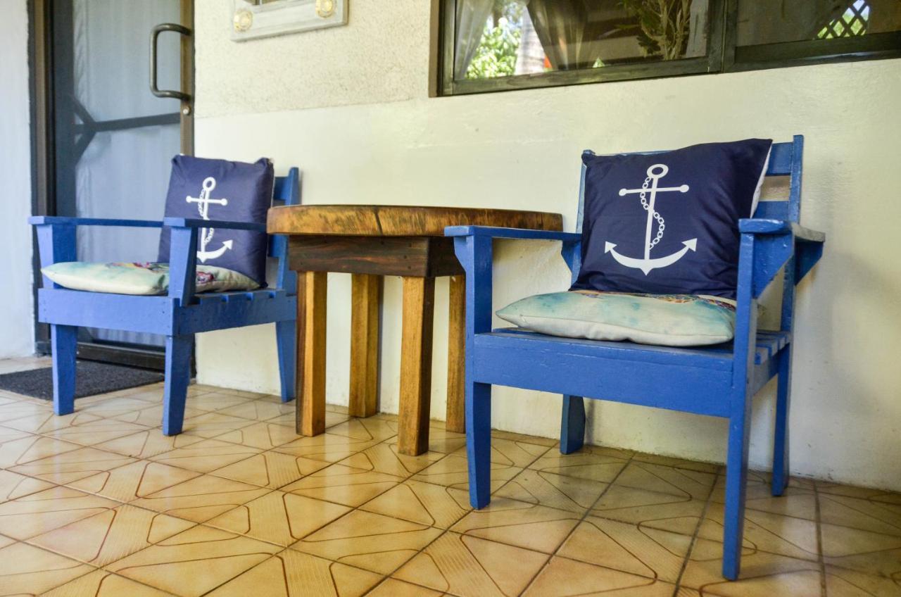 Zullymar Aptos Aparthotel
