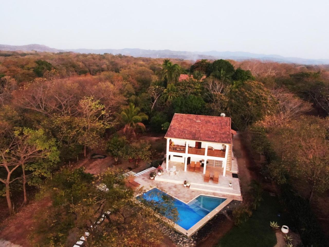 Casa Bougainvillea Playa Junquillal