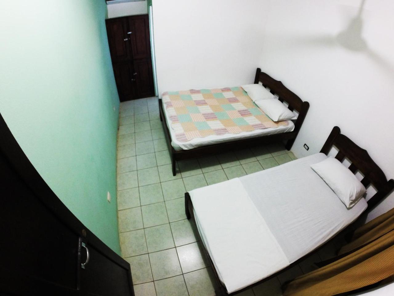 Tsunami Hostel *