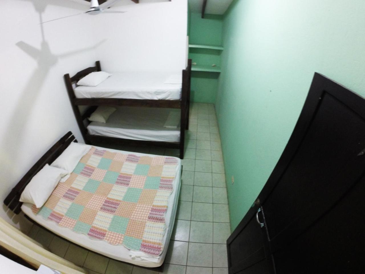 Tsunami Hostel *