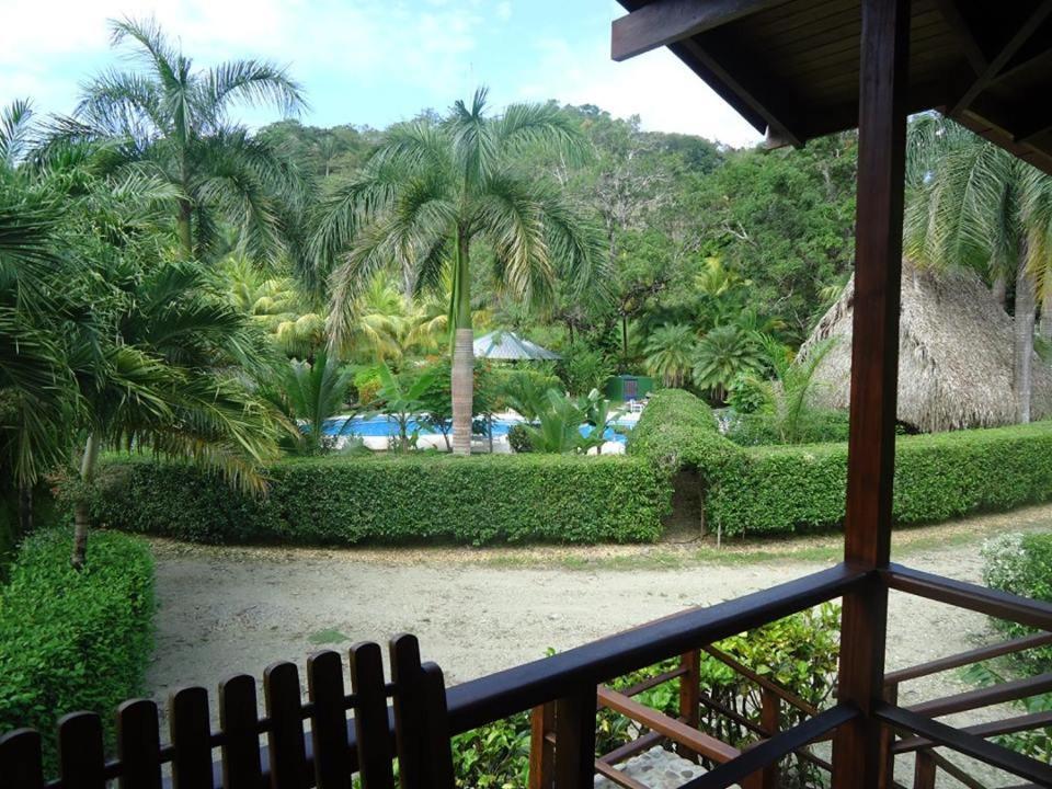 Mal Pais Surf Camp Playa Santa Teresa (Puntarenas)