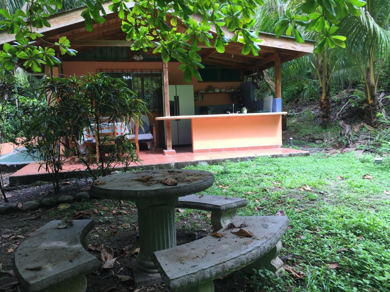 Hotel Mal Pais Surf Camp Playa Santa Teresa (Puntarenas)