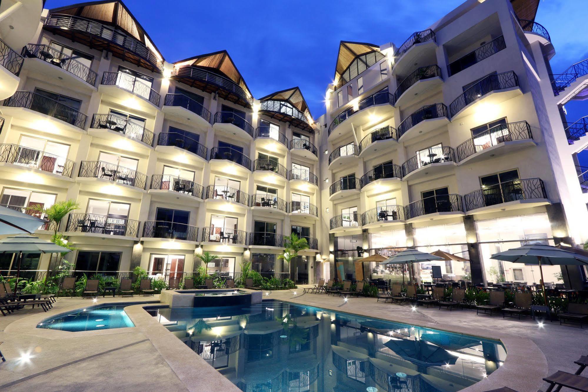 Luxury Sky Penthouses 3-6br Condo-hotel At Oceano Apartment