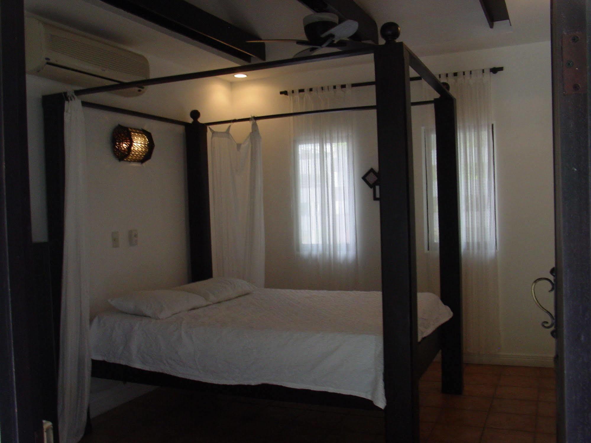 Hotel Fatdaddy's Cabinas 4*