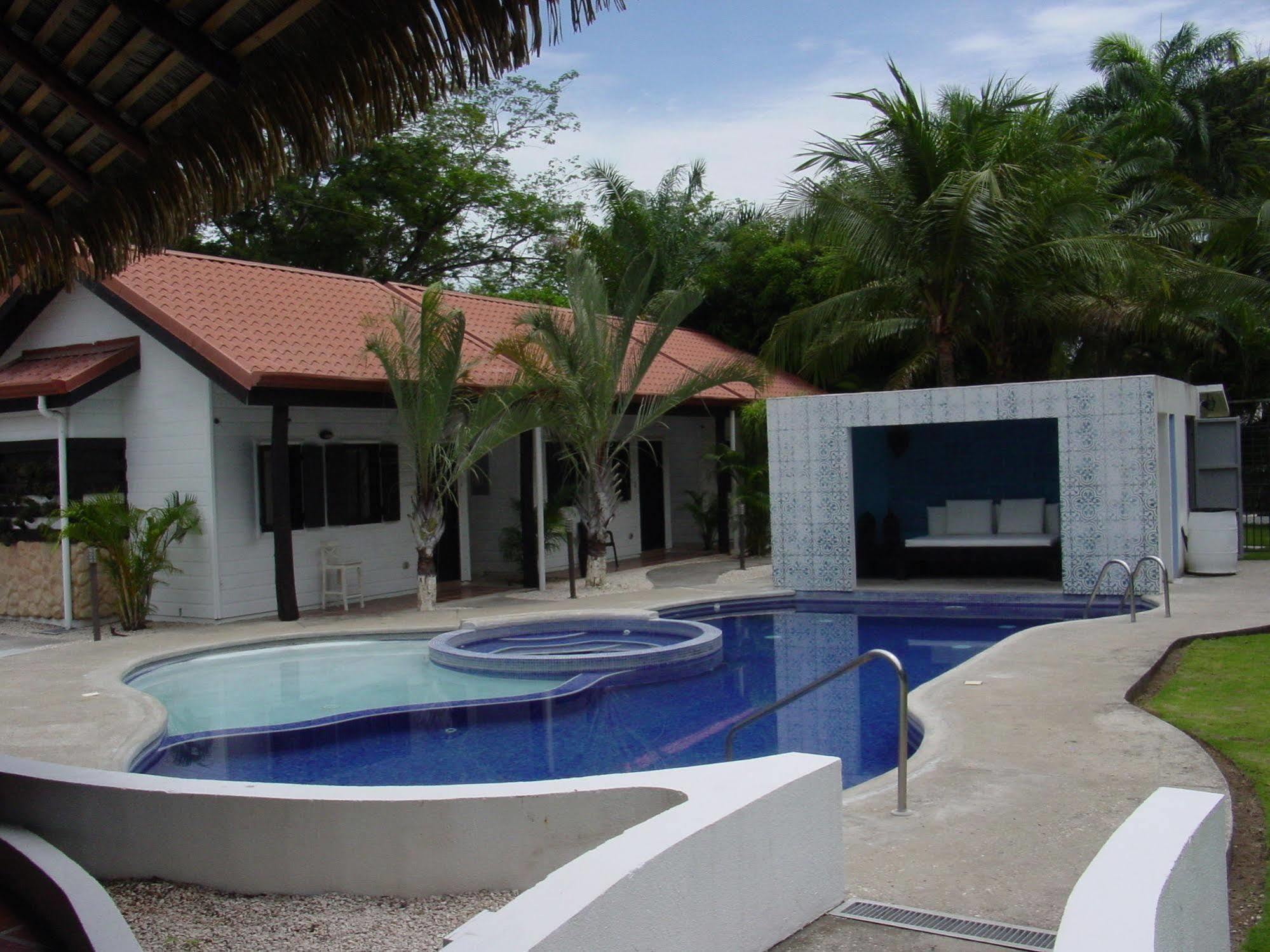 Fatdaddy's Cabinas 4* Potrero (Guanacaste)