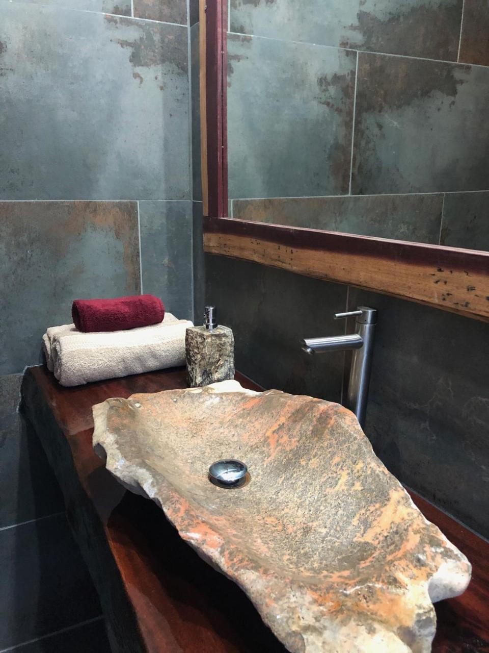 Casa Roja Lodge