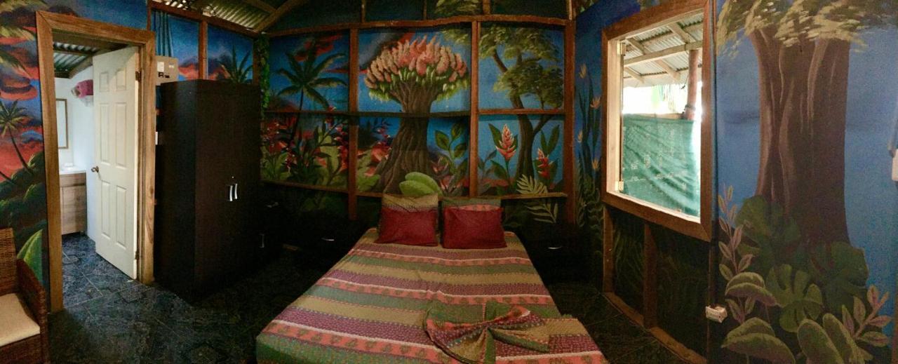 Oasis Hostel Puerto Viejo de Talamanca