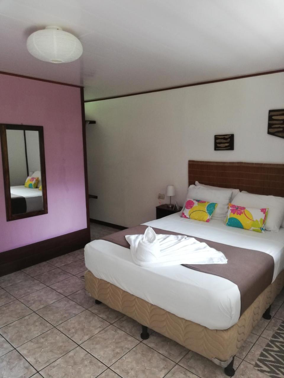 Hostel Aracari Garden