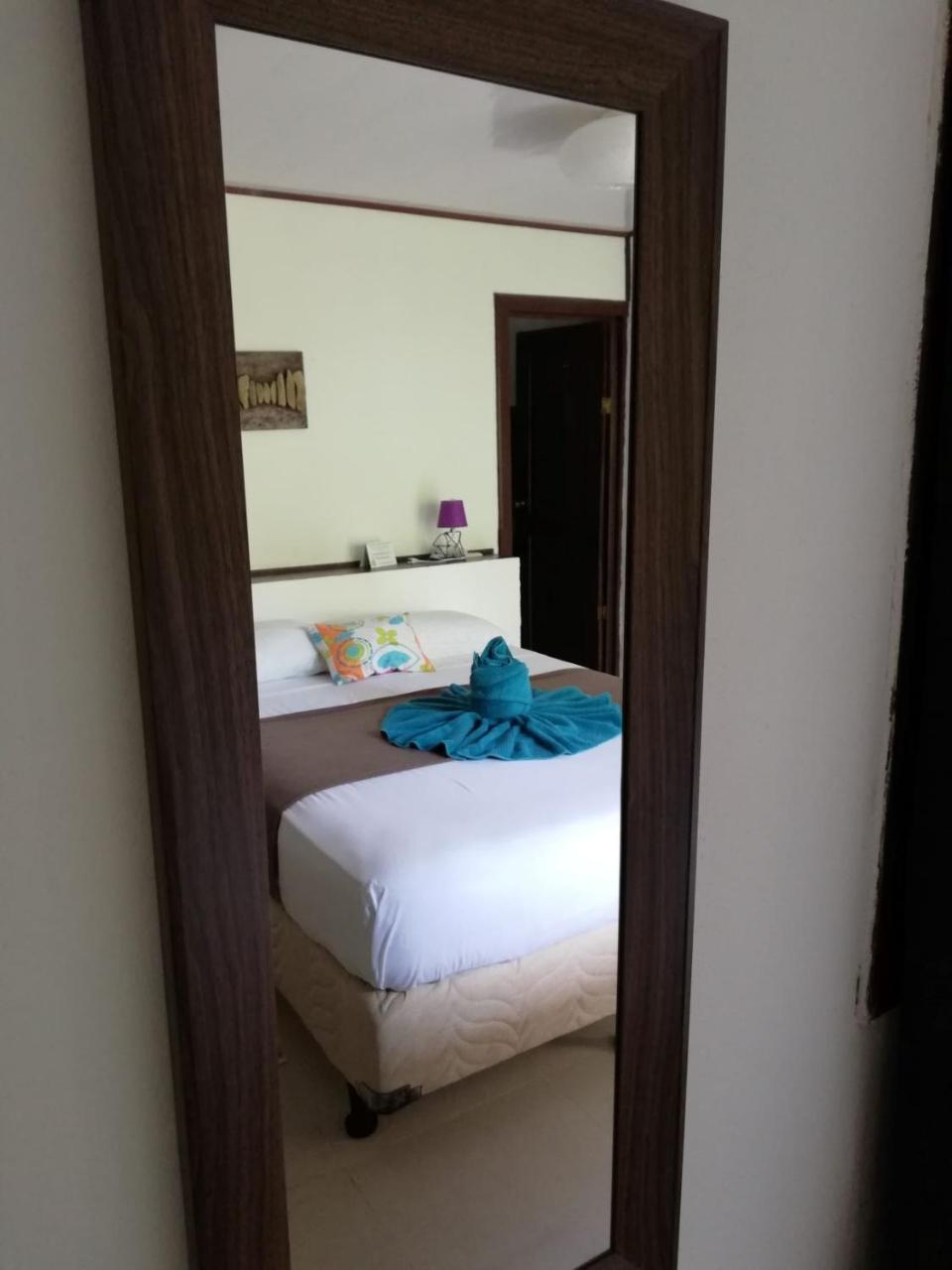 Aracari Garden Hostel Tortuguero