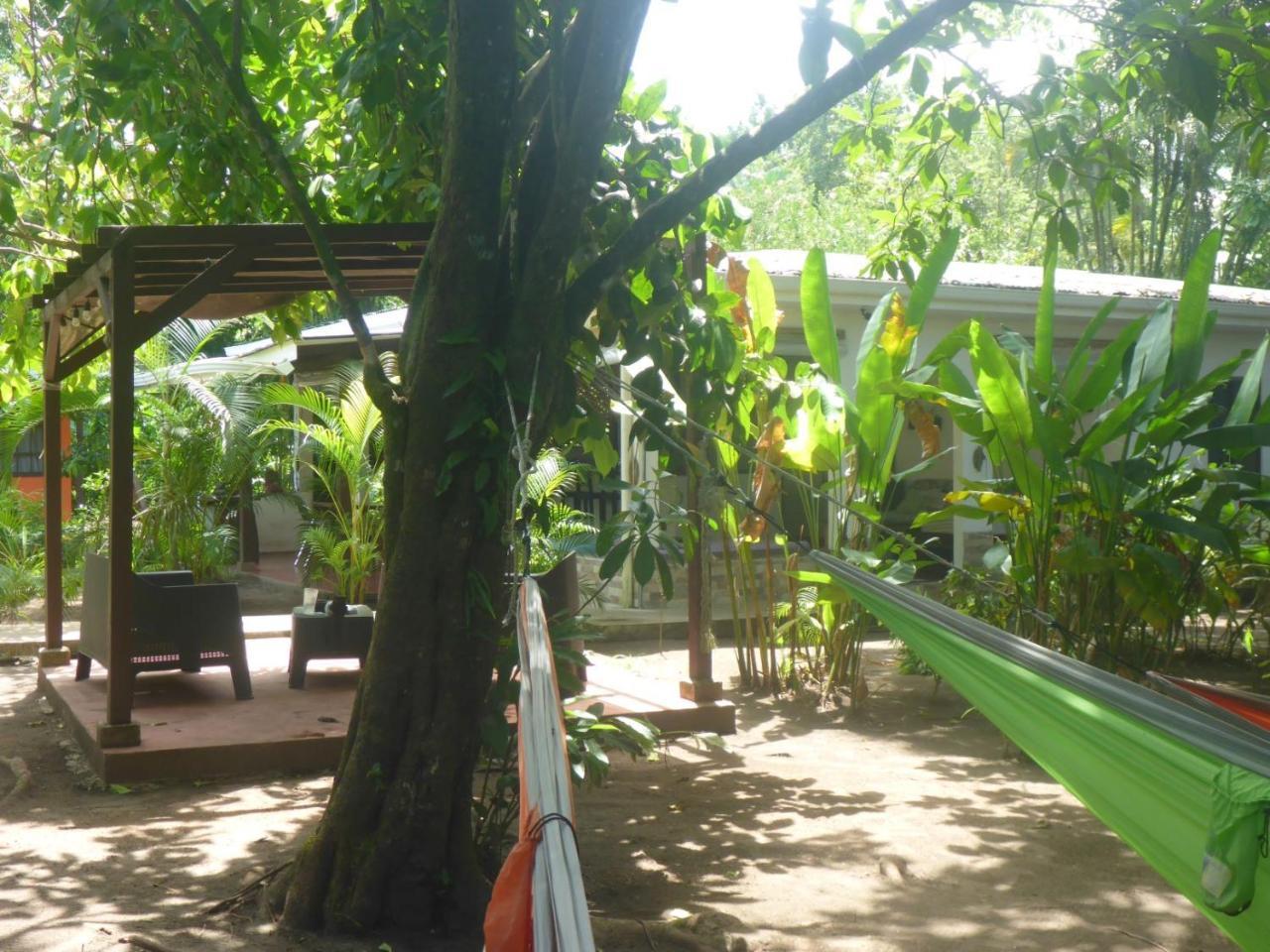 Aracari Garden