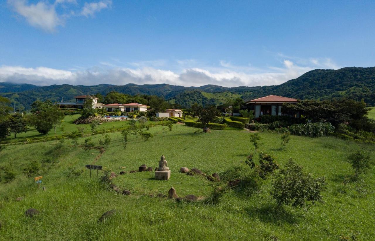 Vida Mountain & Adults Only Hotel