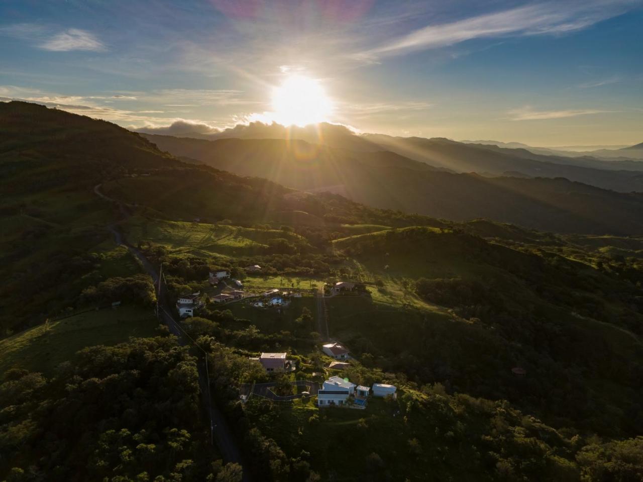 Vida Mountain & Adults Only Hotel 3*