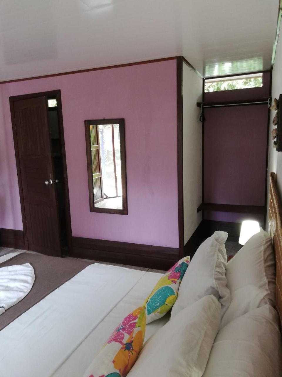 Aracari Garden Hostel Tortuguero