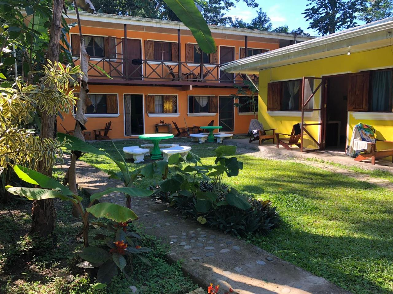 Hostel Las Casitas De Playa Negra