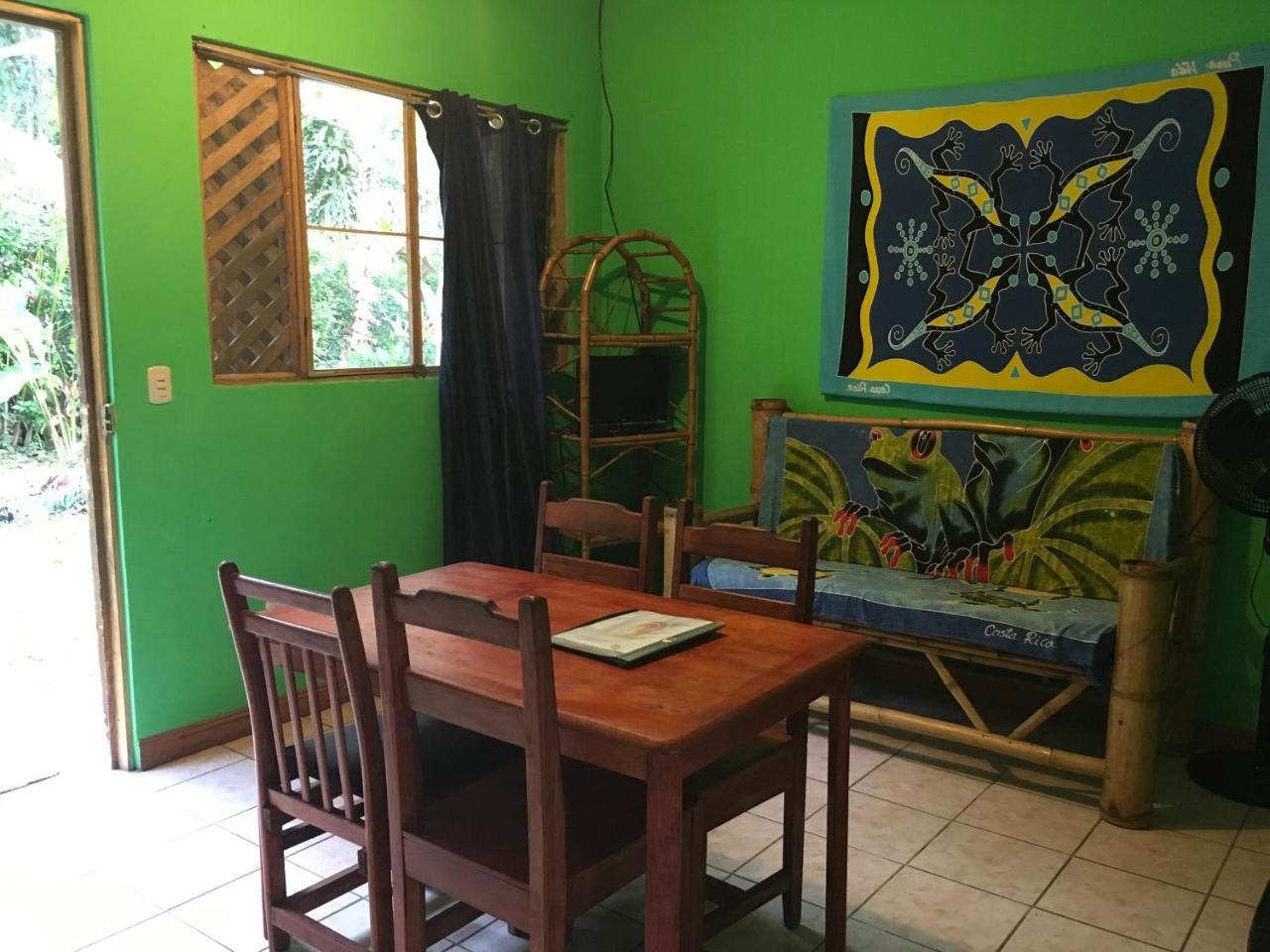 Las Casitas De Playa Negra Hostel