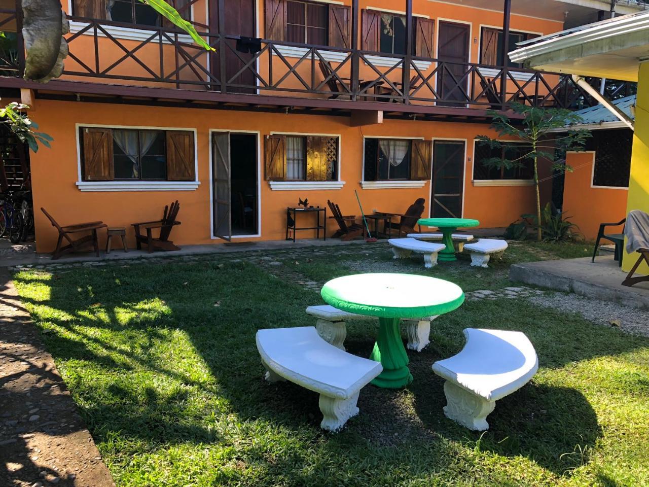 Las Casitas De Playa Negra *