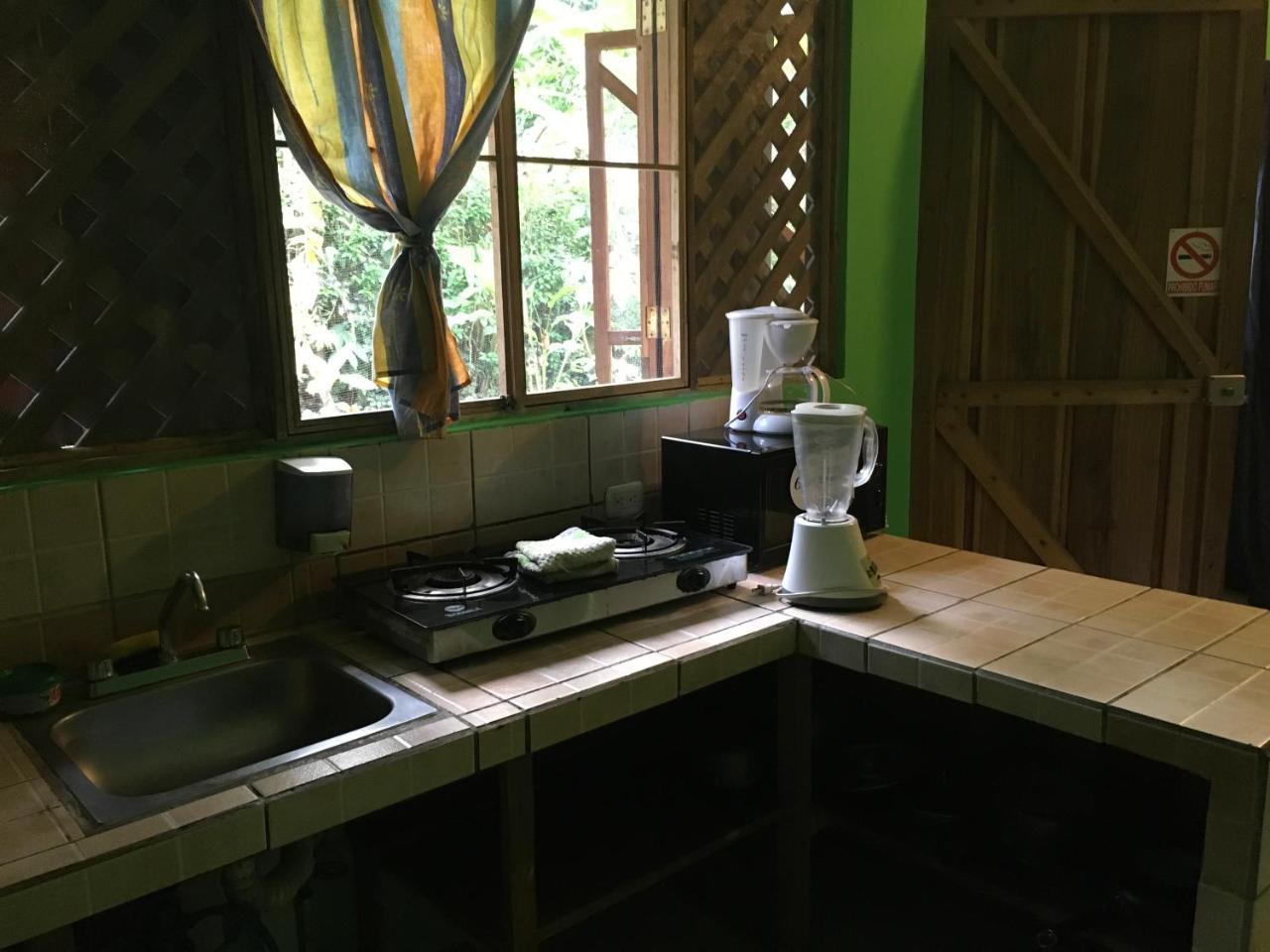 Las Casitas De Playa Negra Hostel