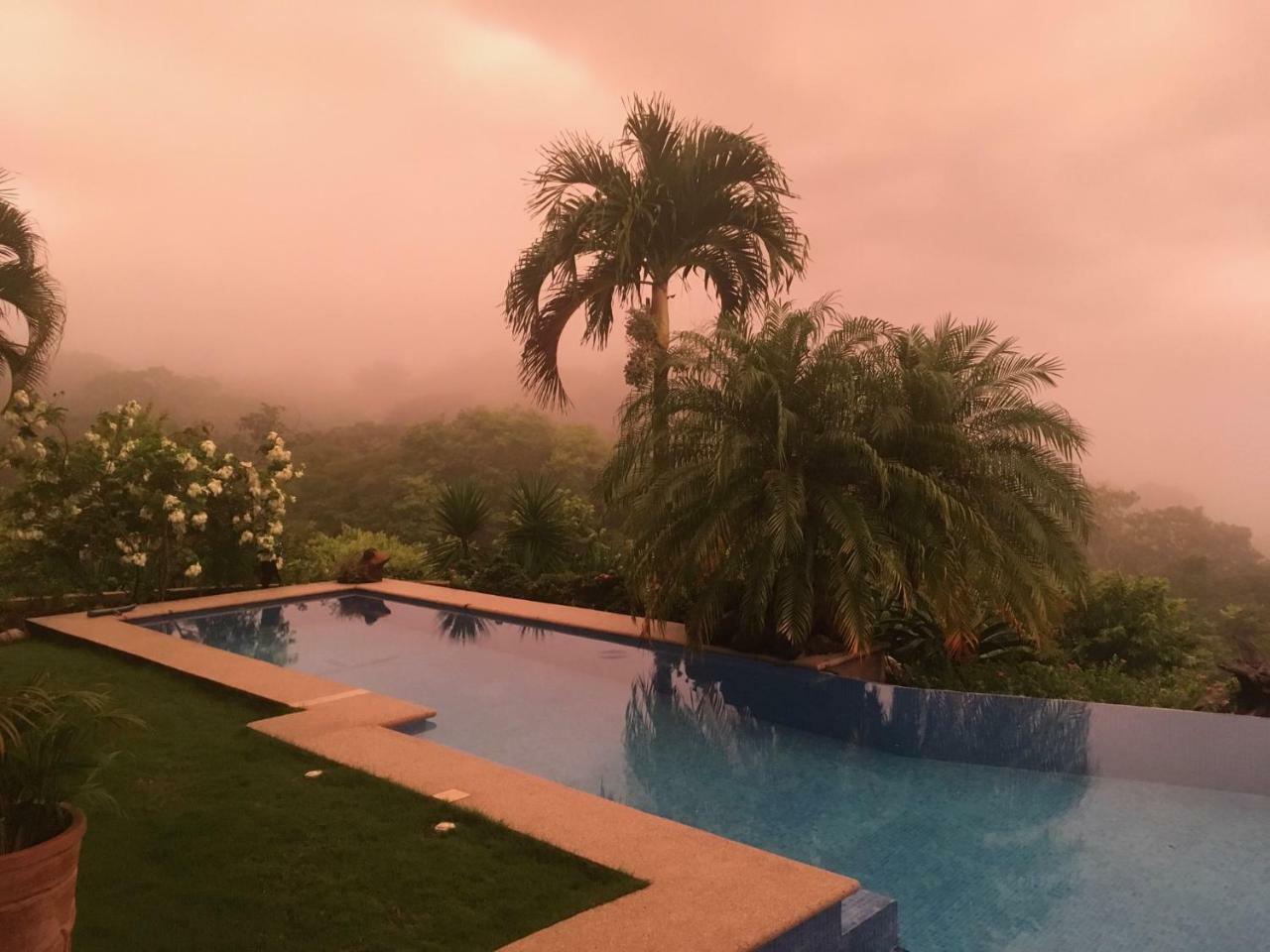 Costa Del Mar Homestay *