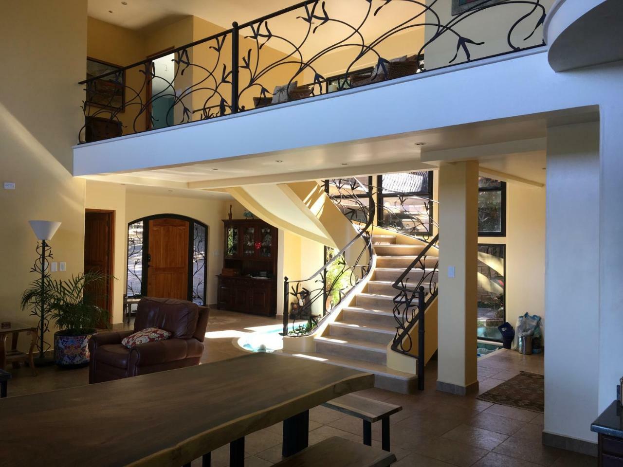 Costa Del Mar Homestay *