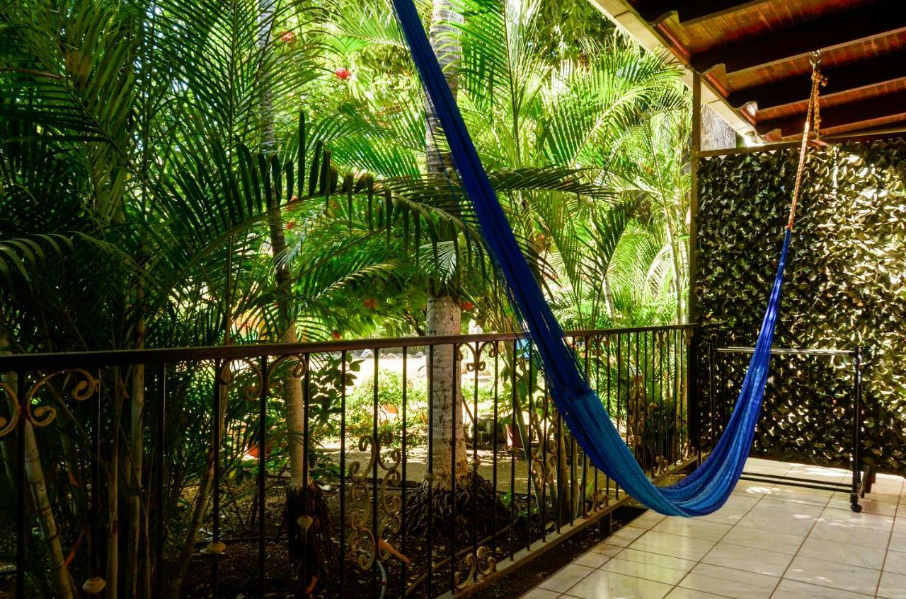Zullymar Aptos Aparthotel Tamarindo
