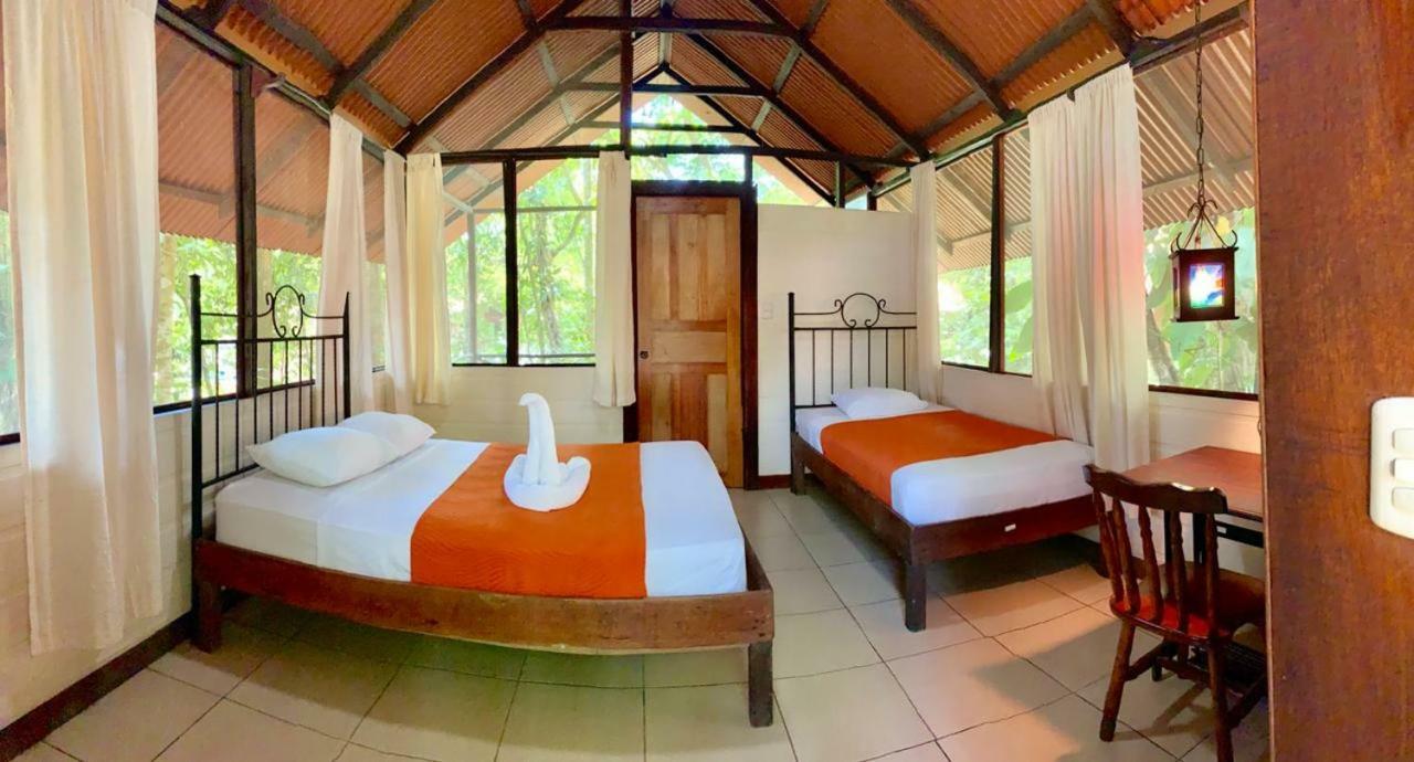 Hotel Rana Roja 2*