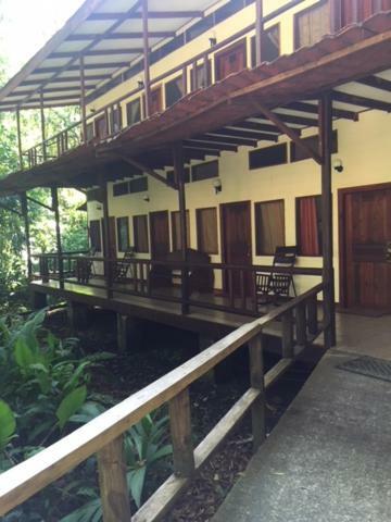 Hotel Rana Roja Tortuguero
