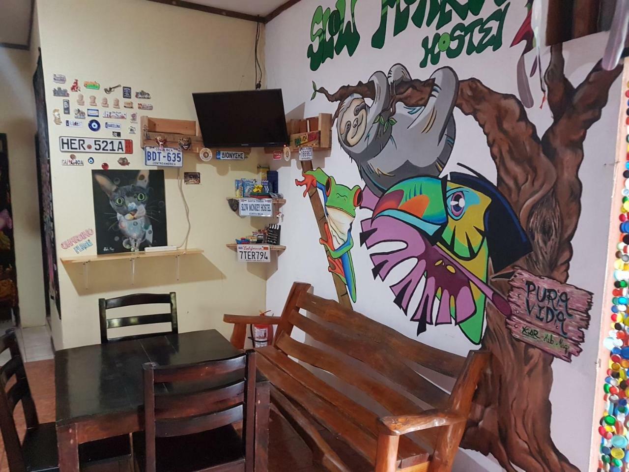 Slow Monkey Guest house