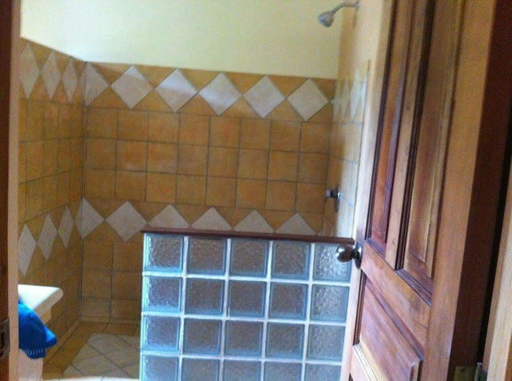 Hotel Cabinas Cigalou Tamarindo Matapalo (Santa Cruz)
