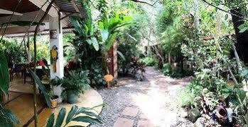 Tropical Sands Eco 2*