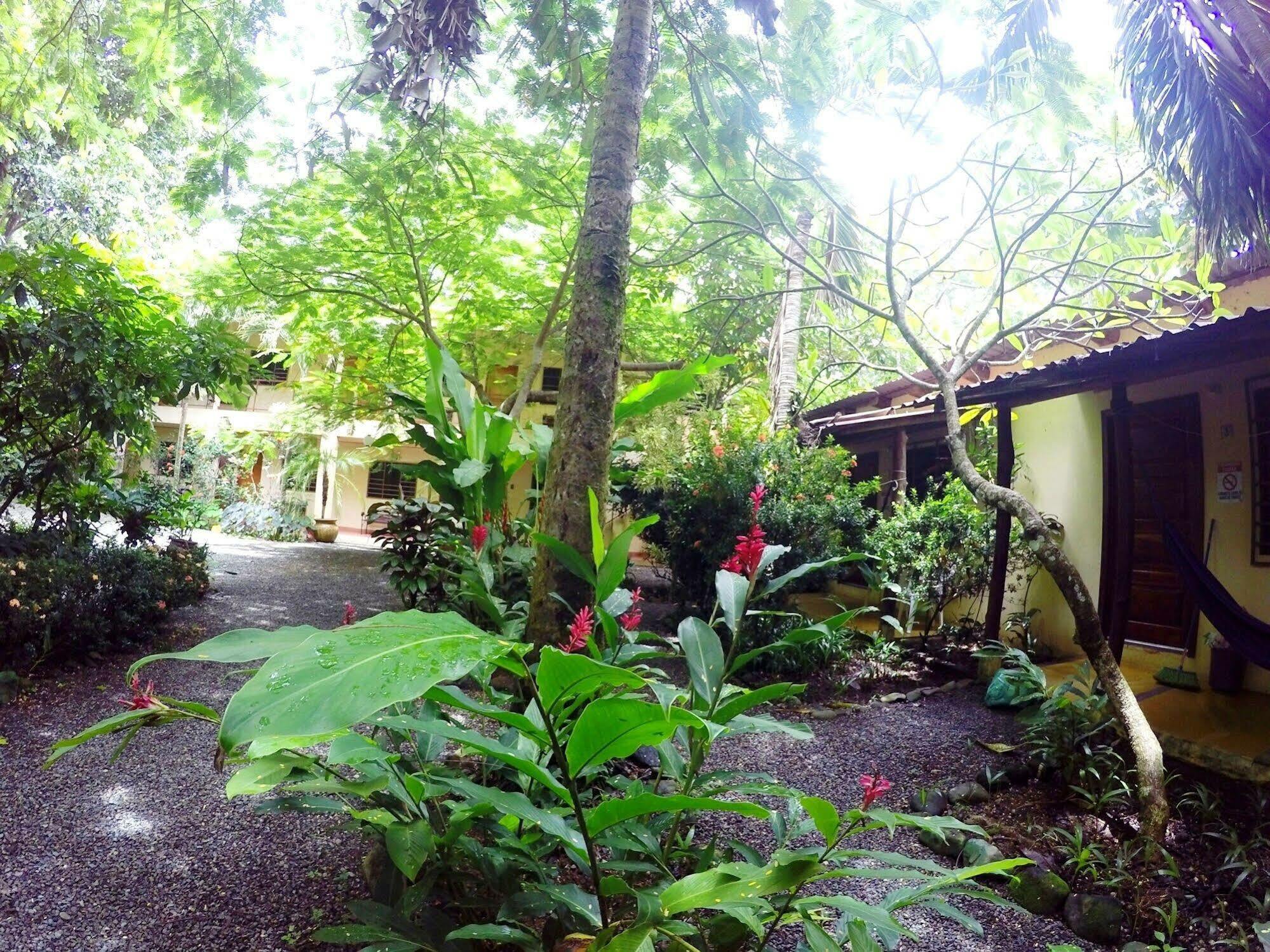 Tropical Sands Eco Hotel Dominical