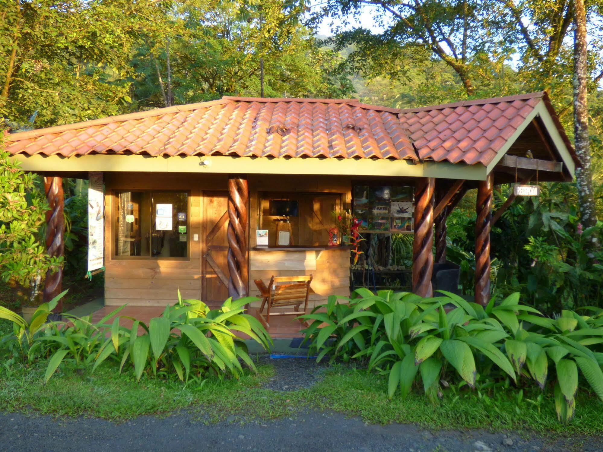 Catarata Rio Celeste Hotel Bijagua