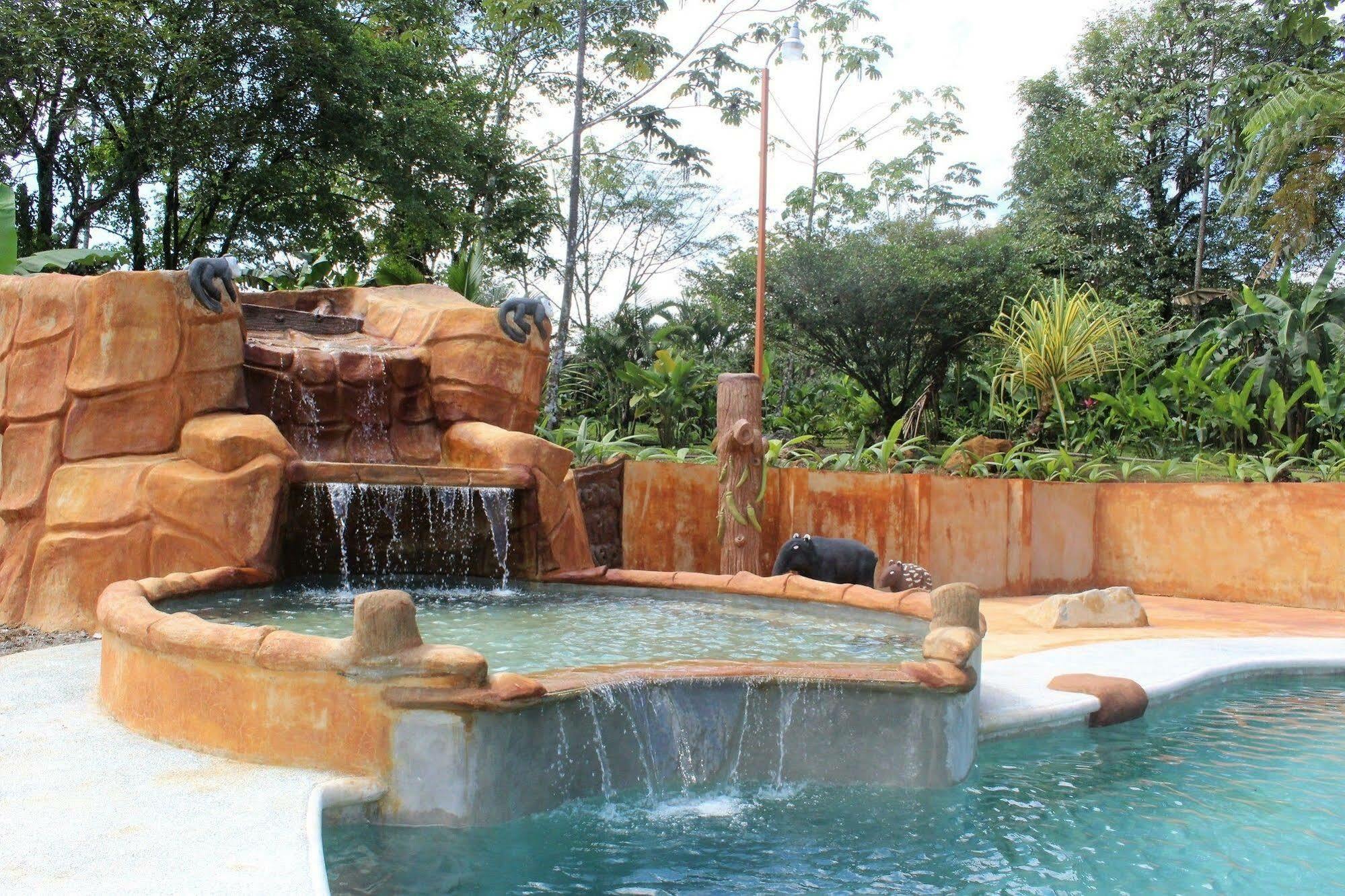 Hotel Catarata Rio Celeste