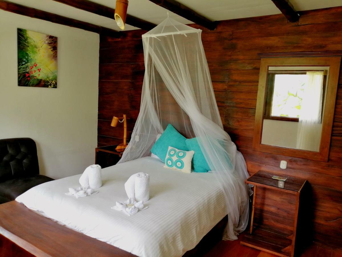 Lodge Eya *