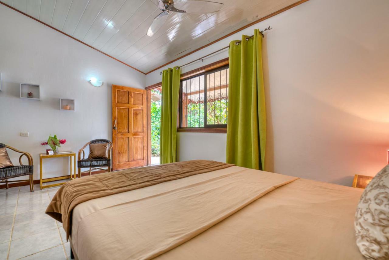 Hotel Yucca Beachfront 3*