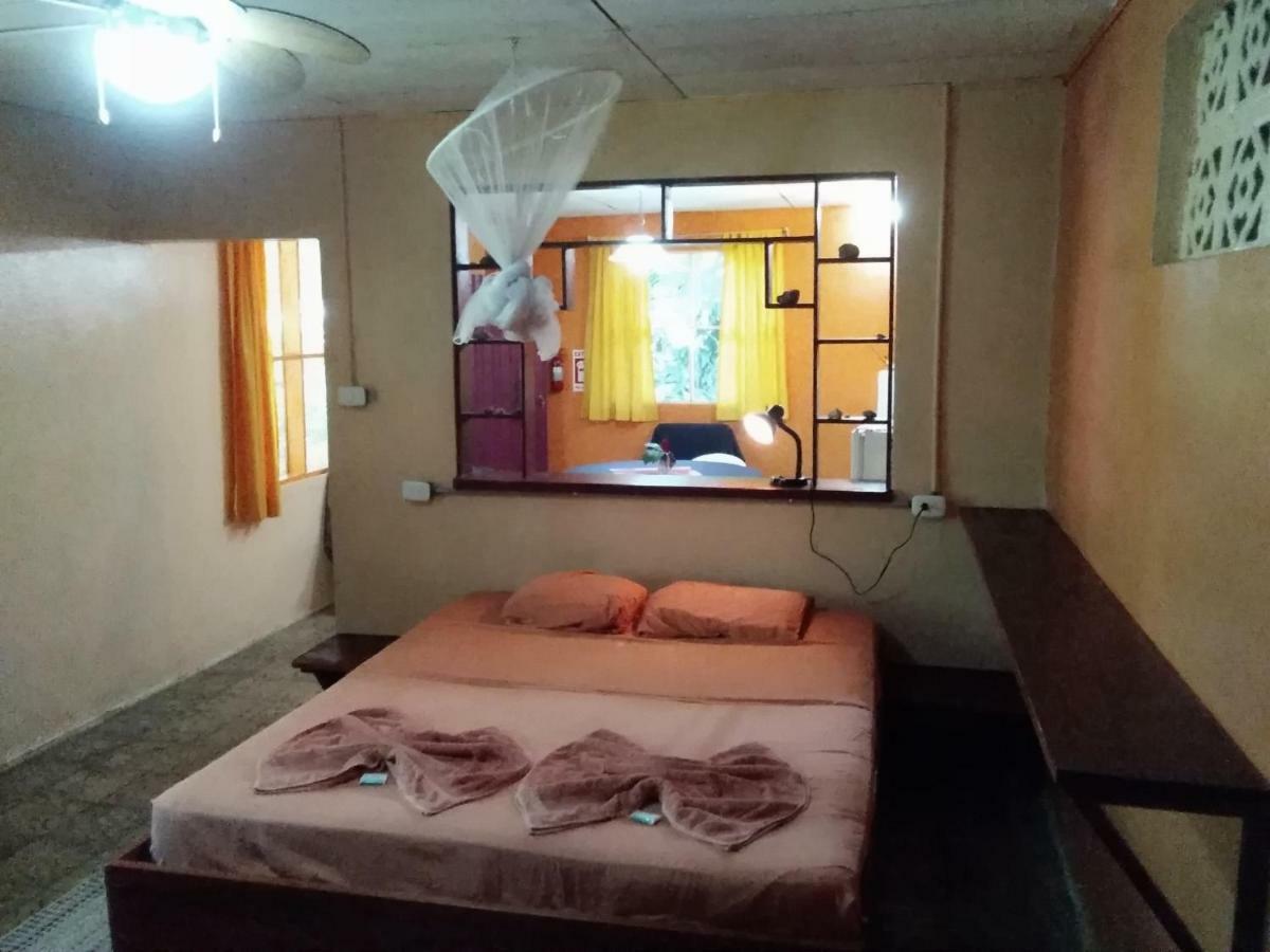 Cabinas Algebra Hostel *