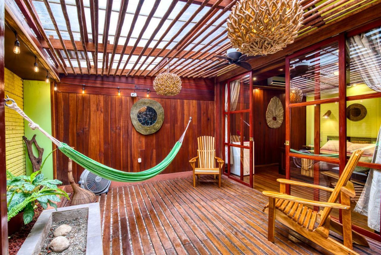 Banana Azul - Adults Only 3*