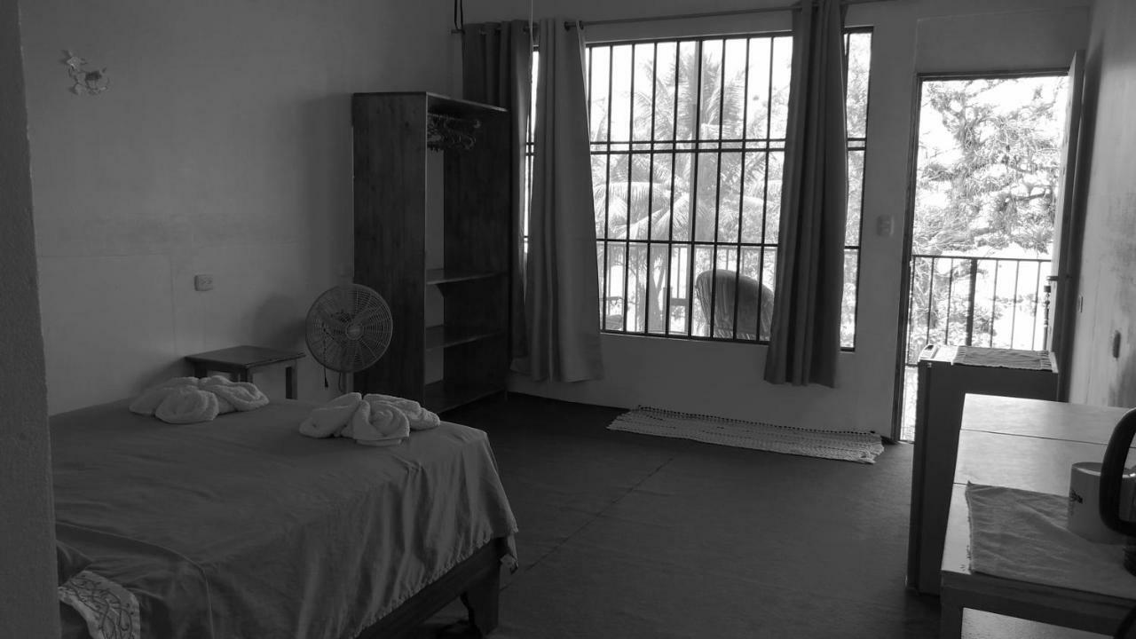 Las Brisas Tours Y Cabinas Guest house