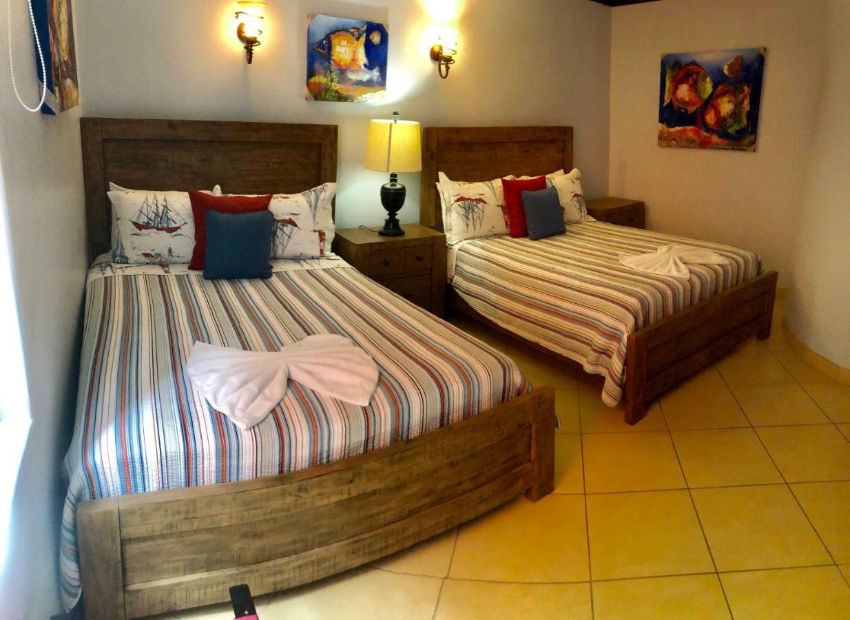 Pacifico Colonial *