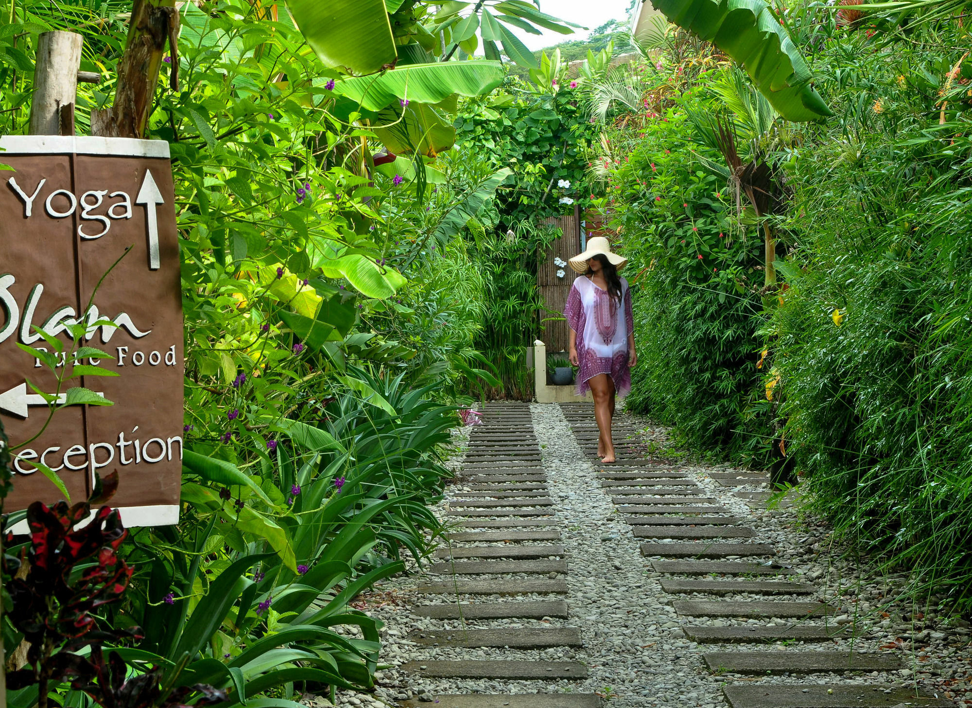 Nautilus Surf & Yoga Santa Teresa 3*