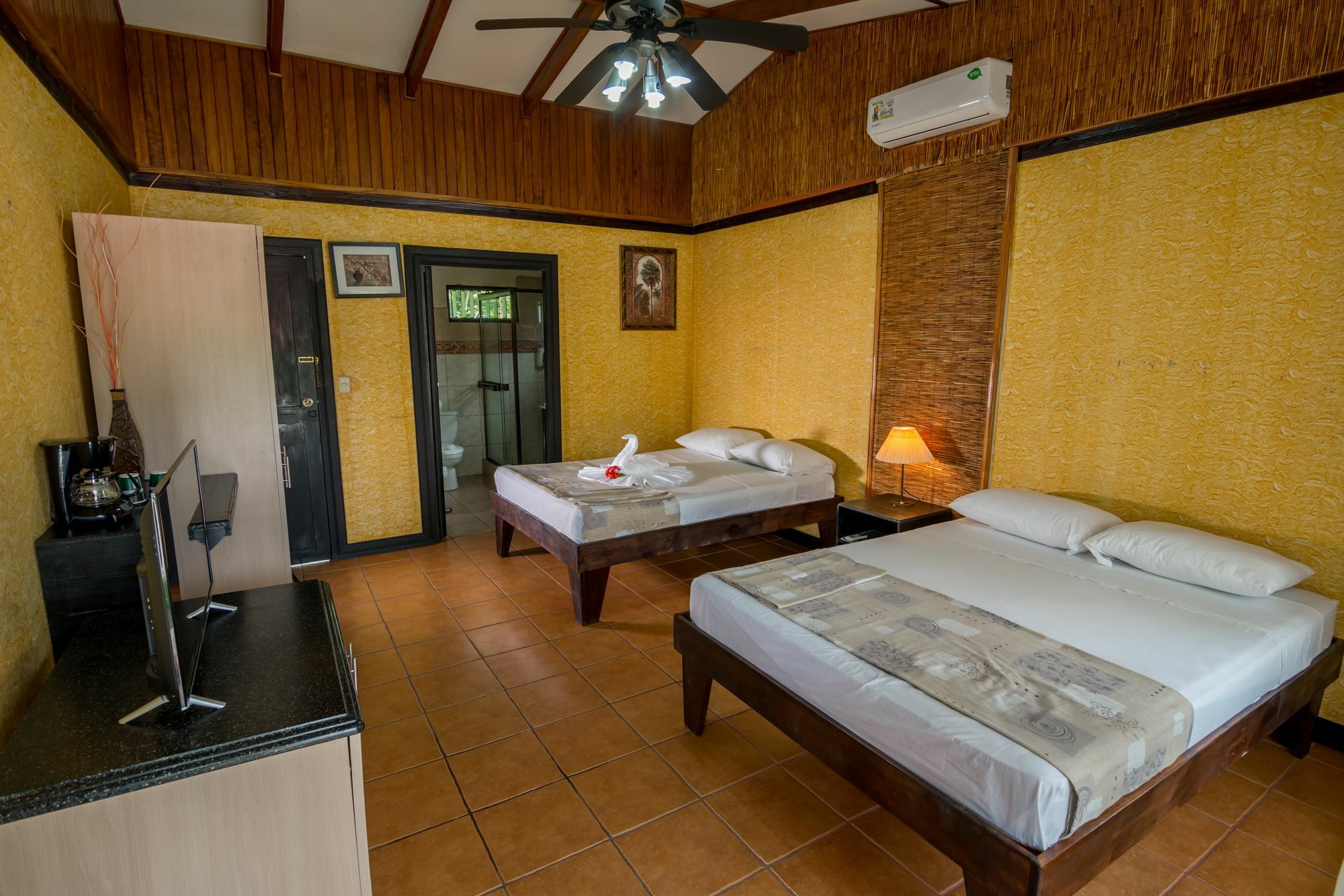 Pacific Paradise Hotel