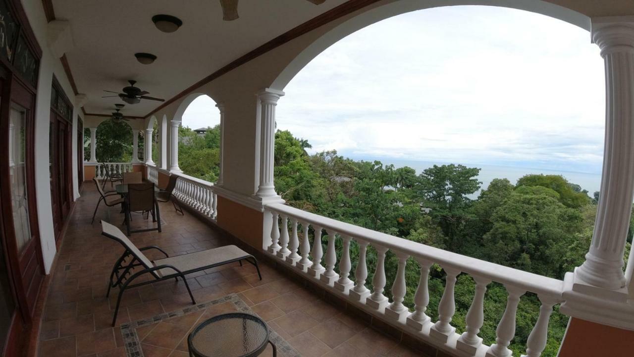 Pacifico Colonial Villa