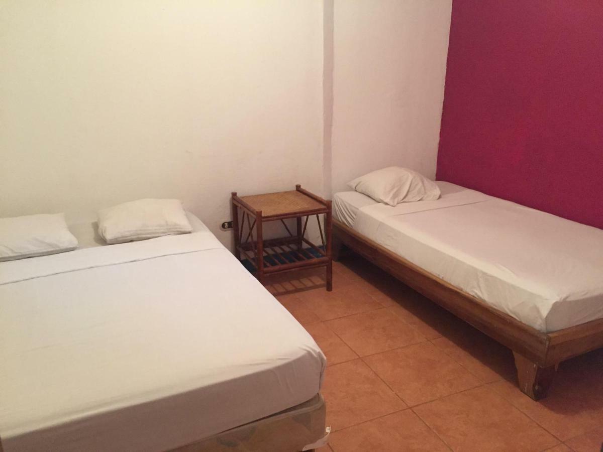 Beach Break Surf Hostel * Playa Santa Teresa (Puntarenas)